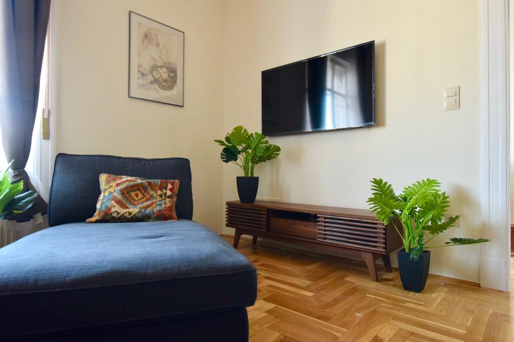 Luxury Apartment By Hi5 - Kiraly Street Suite บูดาเปสต์ ภายนอก รูปภาพ