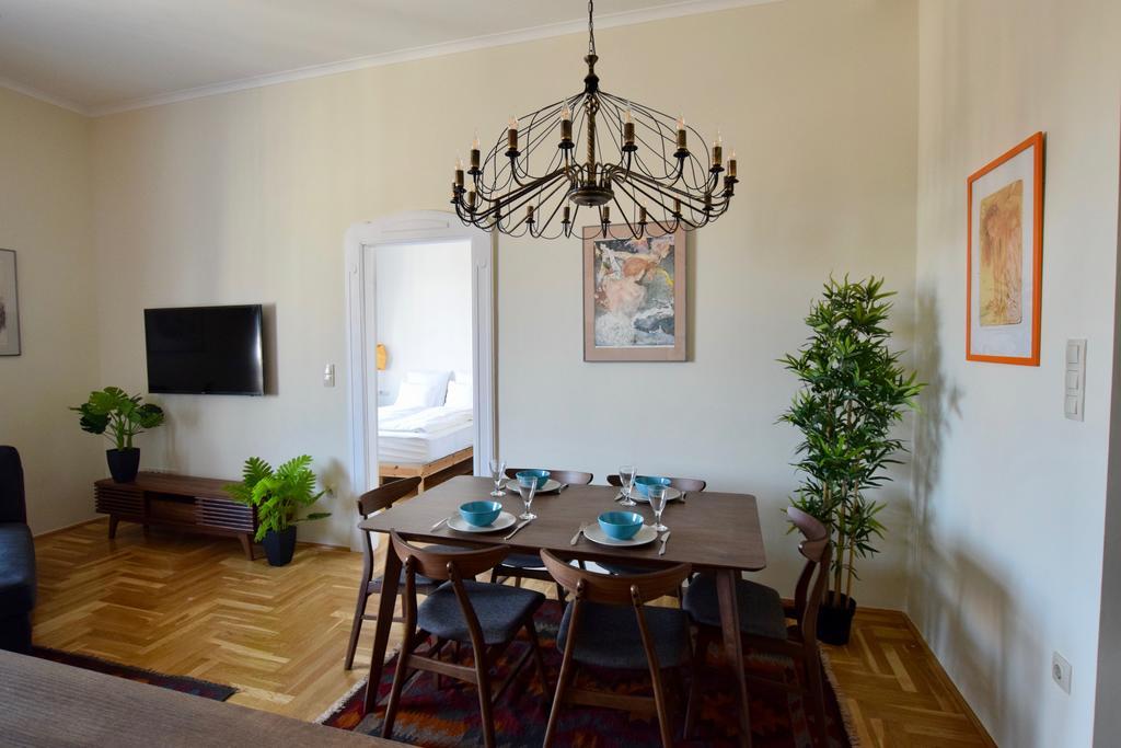 Luxury Apartment By Hi5 - Kiraly Street Suite บูดาเปสต์ ภายนอก รูปภาพ