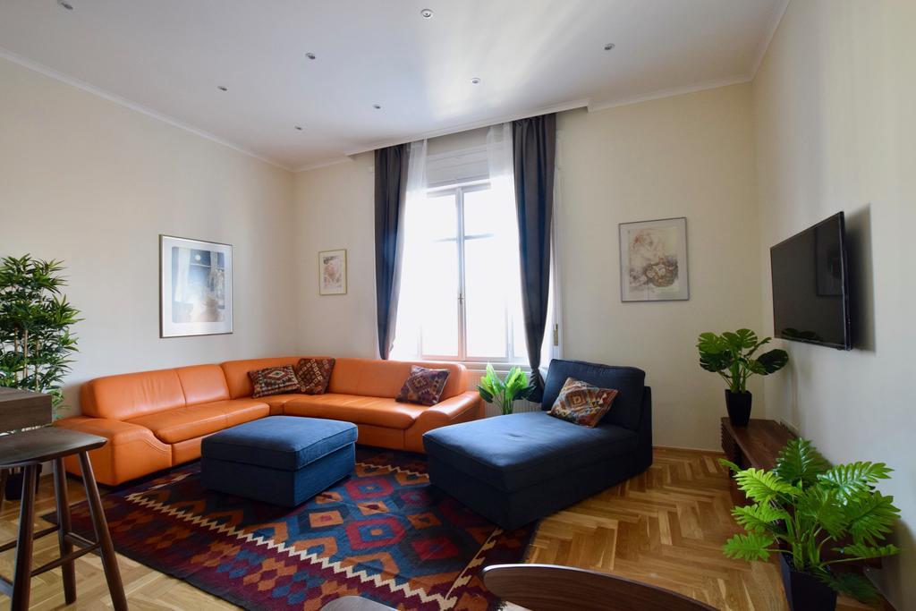 Luxury Apartment By Hi5 - Kiraly Street Suite บูดาเปสต์ ภายนอก รูปภาพ