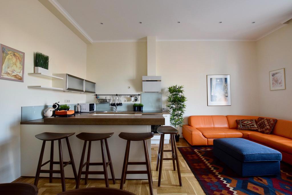 Luxury Apartment By Hi5 - Kiraly Street Suite บูดาเปสต์ ภายนอก รูปภาพ